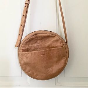 Caramel Tan Leather Baggu Circle Bag with adjustable straps